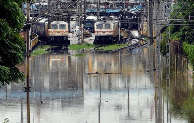 World News: India: Rescuers Race To Reach Victims Of Deadly Chennai Floods