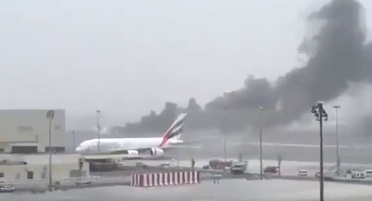 Uae Video Emirates Flight Ek521 From Trivandrum Crash Lands At Dubai Airport