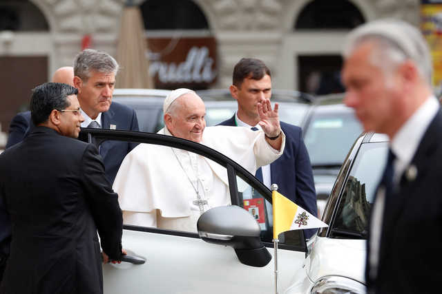 Pope arrives in Greece blasting rise of nationalism across Europe