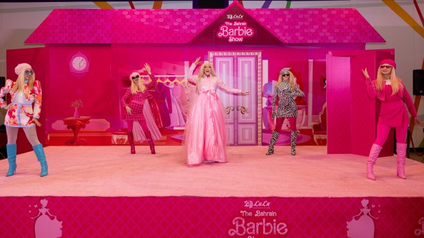 Barbie stage online show